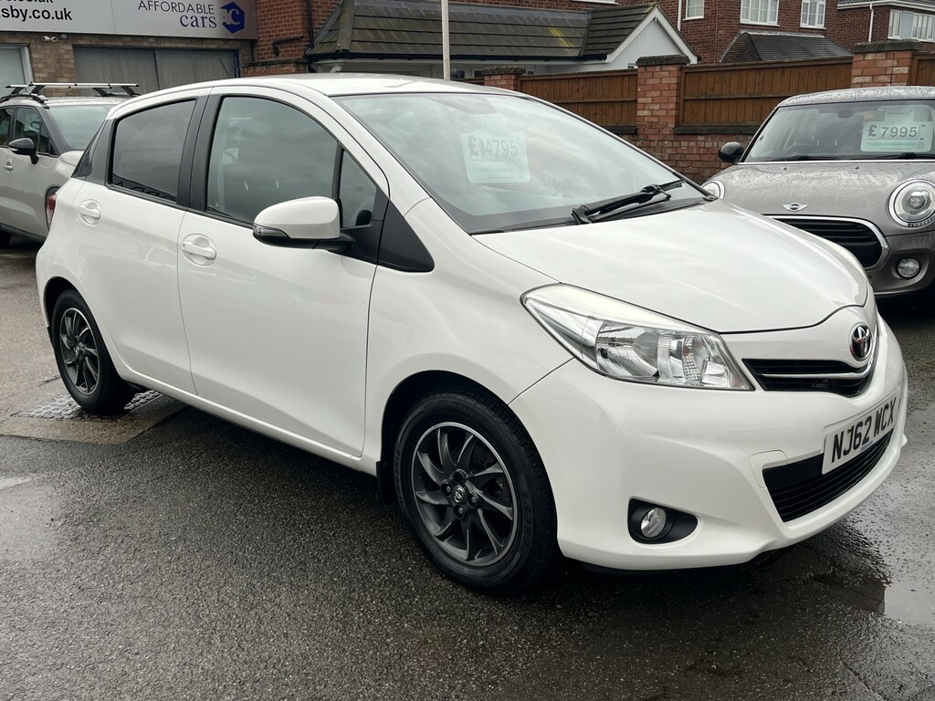 Toyota Yaris Hatchback 1.0 Vvt-i Edition 2012 NJ62WCX White #3