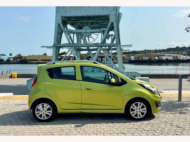 Chevrolet Spark 1.2 Ltz Green #4