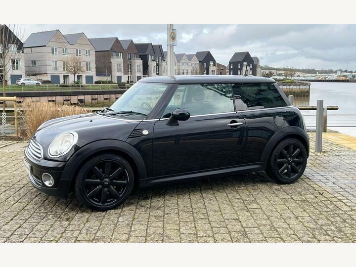Mini Hatch 1.6 Cooper Steptronic Euro 4 Black #4