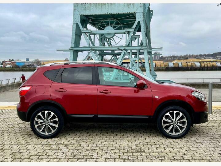 Nissan Qashqai 2.0 Dci N-tec 4Wd Euro 5 Red #3