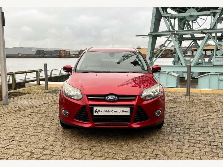 Ford Focus 1.6 Titanium Powershift Euro 5 LX61JHV Red #2