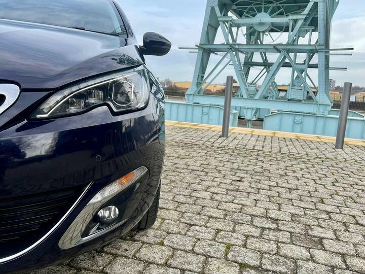 Peugeot 308 SW 1.2 Puretech Allure Euro 6 LG15OVY Blue #4