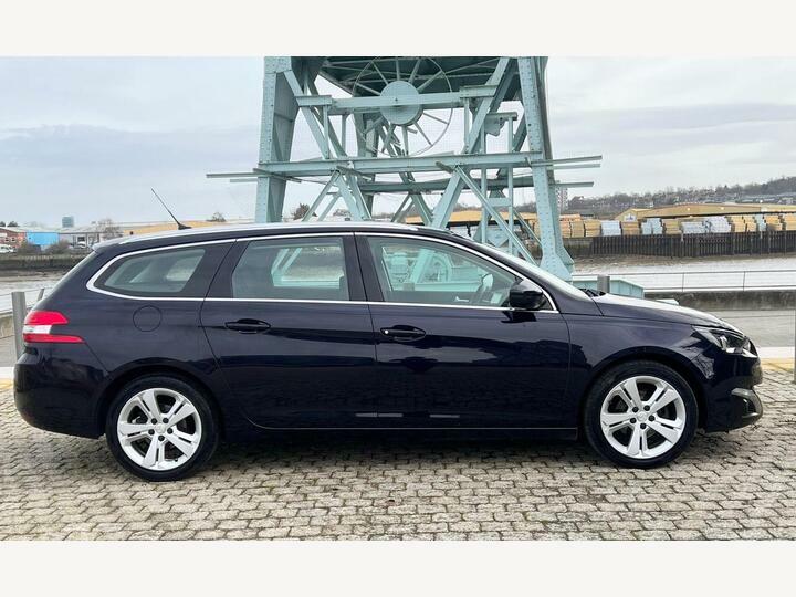 Peugeot 308 SW 1.2 Puretech Allure Euro 6 LG15OVY Blue #2