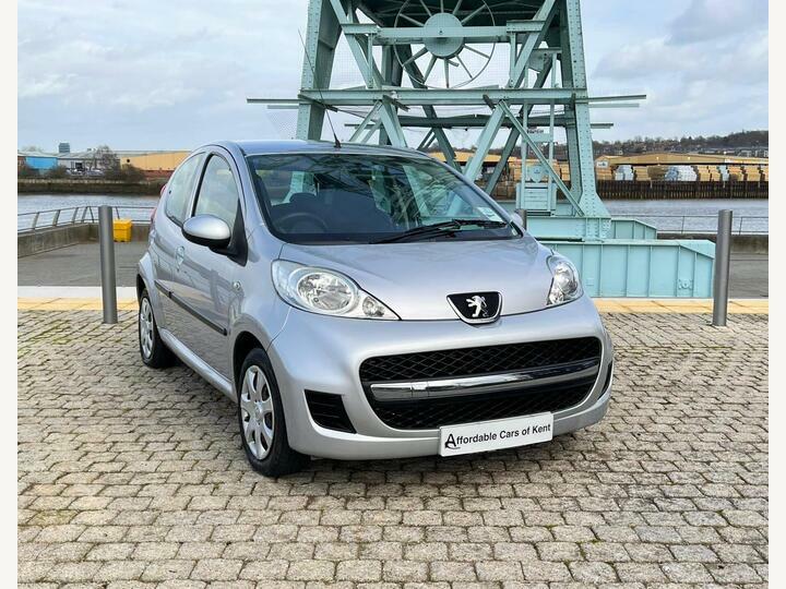 Peugeot 107 1.0 12V Urban 2 Tronic Euro 4 Silver