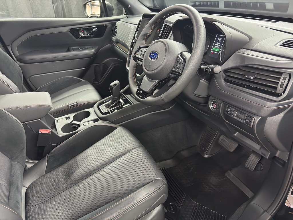 Subaru Forester I E-boxer Touring U904 Ulez SK75YRS Black #5