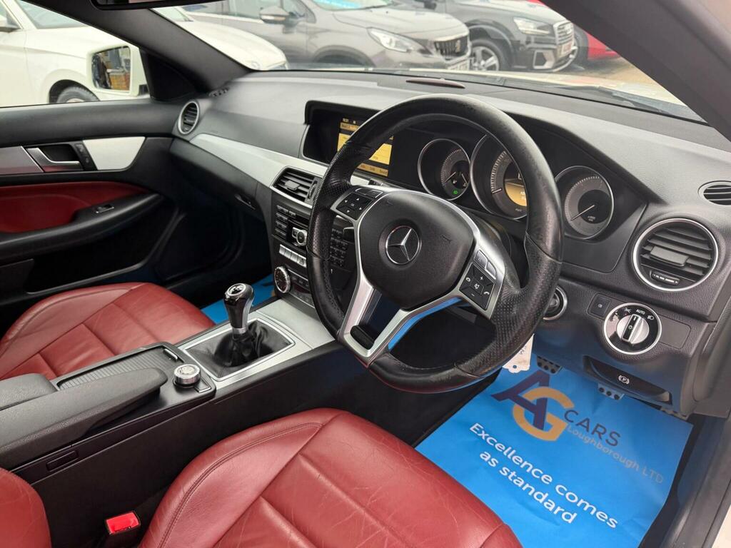 Mercedes-Benz C Class Coupe 2.1 C250 Cdi Blueefficiency Amg Sport Editio NA61HNK White #3