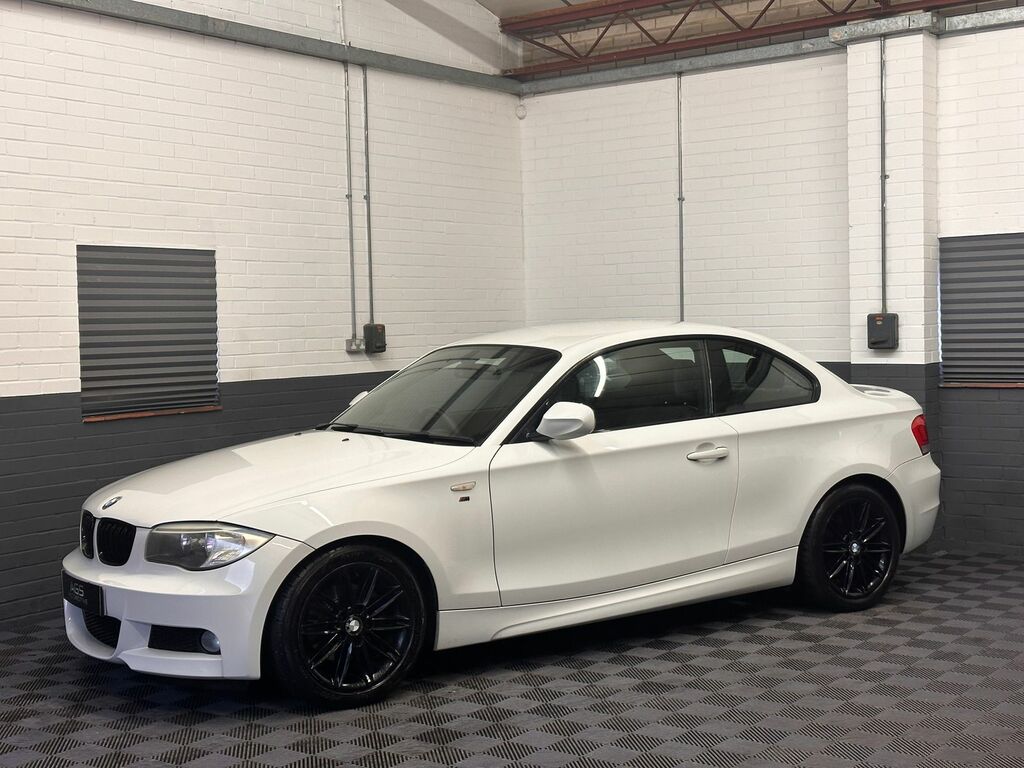 BMW 1 Series 1 Series Hatchback White #4