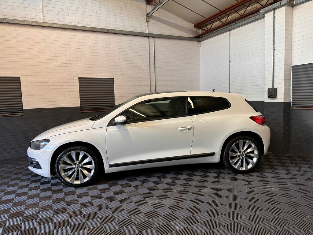 Volkswagen Scirocco 2.0 Tdi Gt Hatchback Euro 5 170 Ps White #4