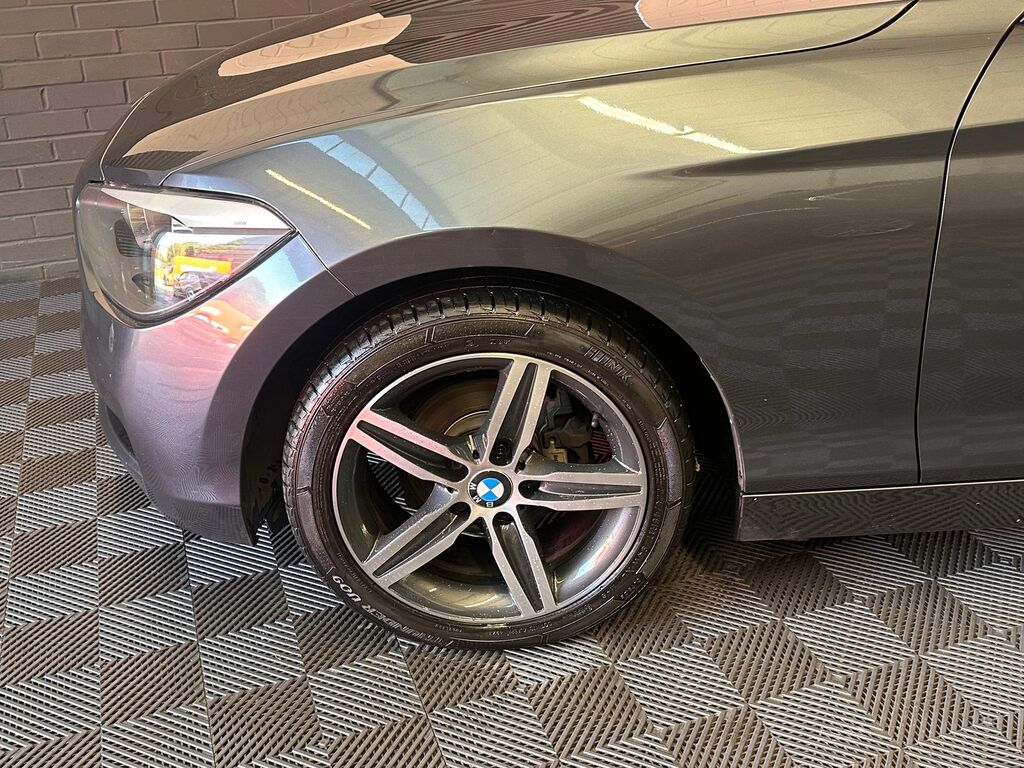 BMW 1 Series 2.0 116D Sport Hatchback Euro 5 LS63XHX Grey #4