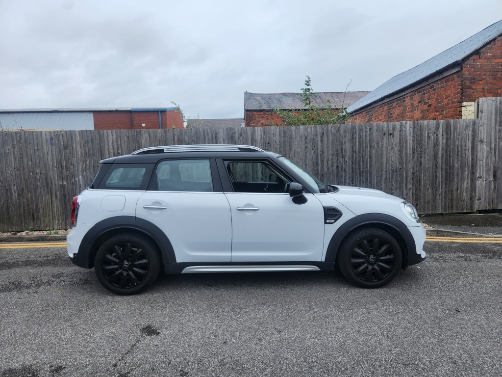 Mini Countryman Cooper 1.5 Cooper YE18XMK White #5