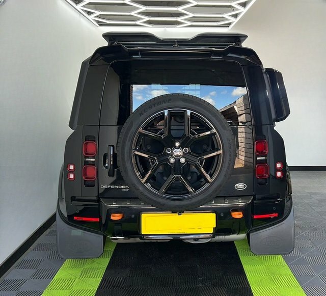 Land Rover Defender 3.0 X-dynamic Hse Mhev G24SLJ Black #4