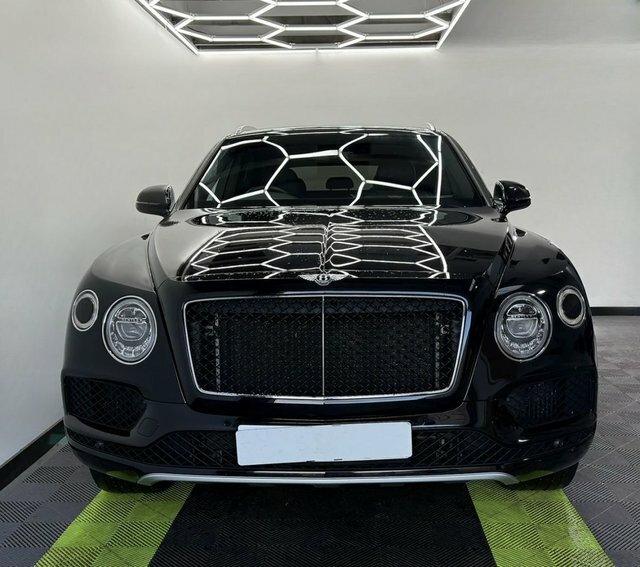 Bentley Bentayga 4.0 V8 Suv SJ20OXE Black #3