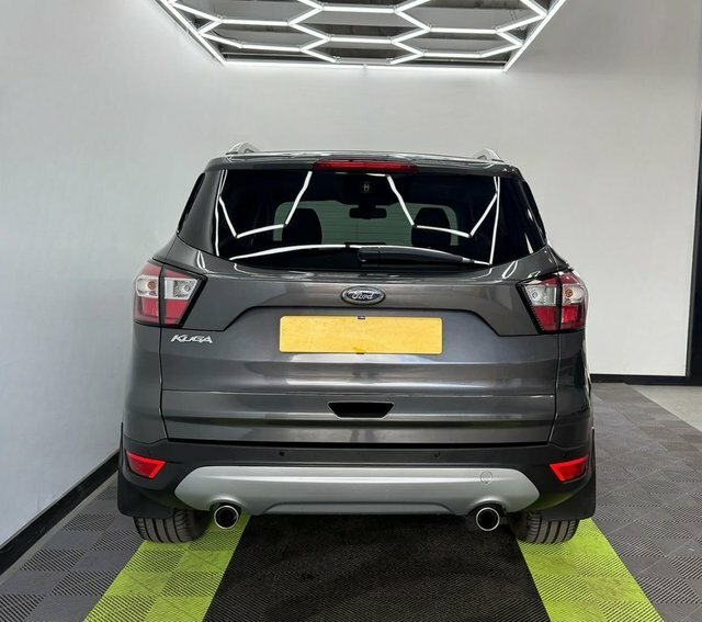 Ford Kuga 1.5 Tdci Titanium Suv Grey #4