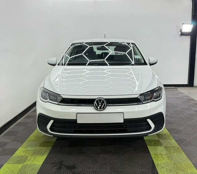 Volkswagen Polo 1.0 Tsi Life Hatchback YP72LKJ White #3