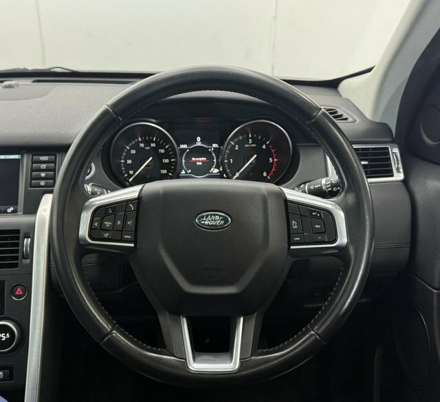 Land Rover Discovery Sport 2.0 Td4 Hse Suv CU67XLH Grey #4