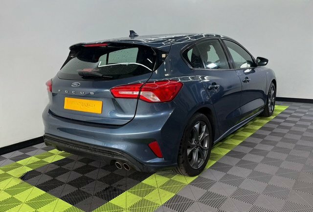 Ford Focus 1.0T Ecoboost St-line Hatchback YO69AXJ Blue #2