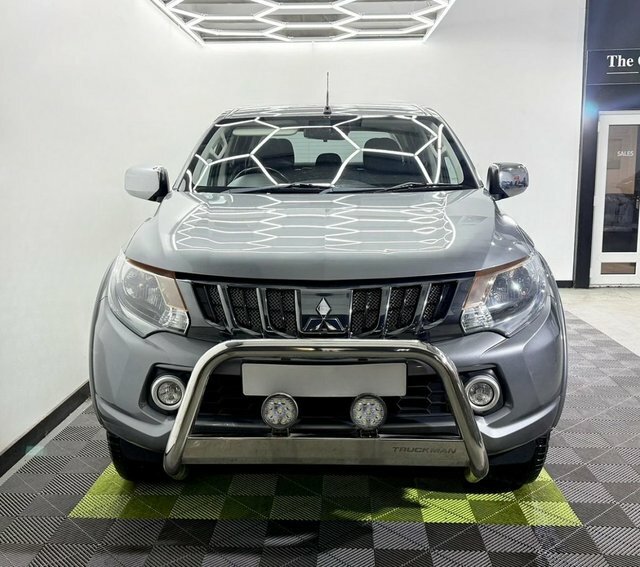 Mitsubishi L200 2.4 Di-d Dc Titan WP18DZE Grey #3