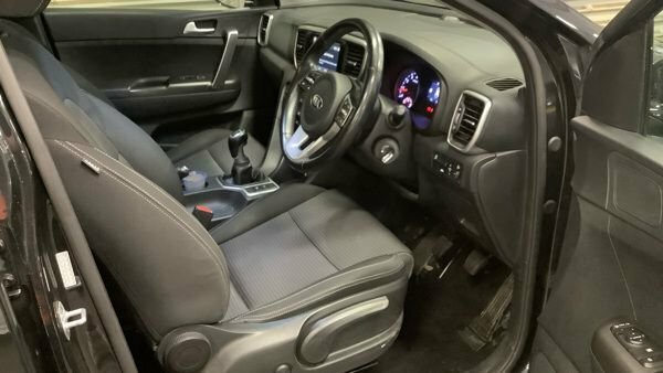 Kia Sportage 1.6 Gdi 2 Suv KP69CEJ Black #6