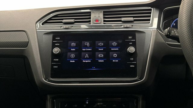Volkswagen Tiguan 1.5 Tsi R-line Suv ND70SVC White #6