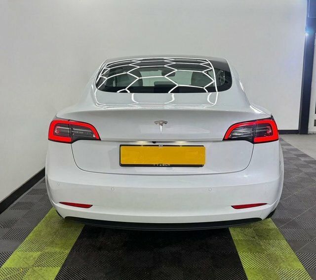 Tesla Model 3 Standard Range Plus Saloon MM21AWA White #4