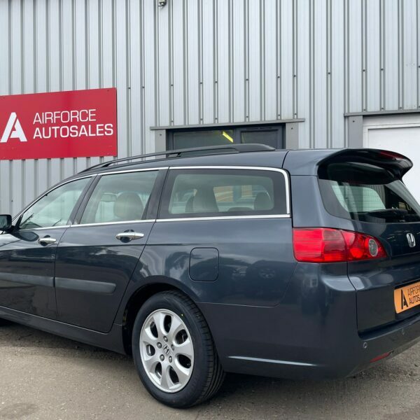 Honda Accord Estate #2