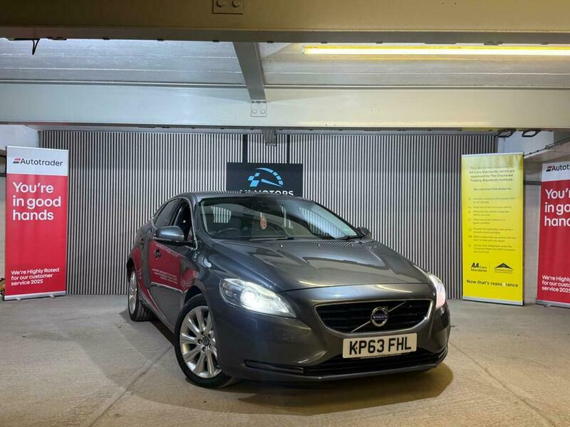 Volvo V40 2.0 D3 Se Lux KP63FHL Grey #4
