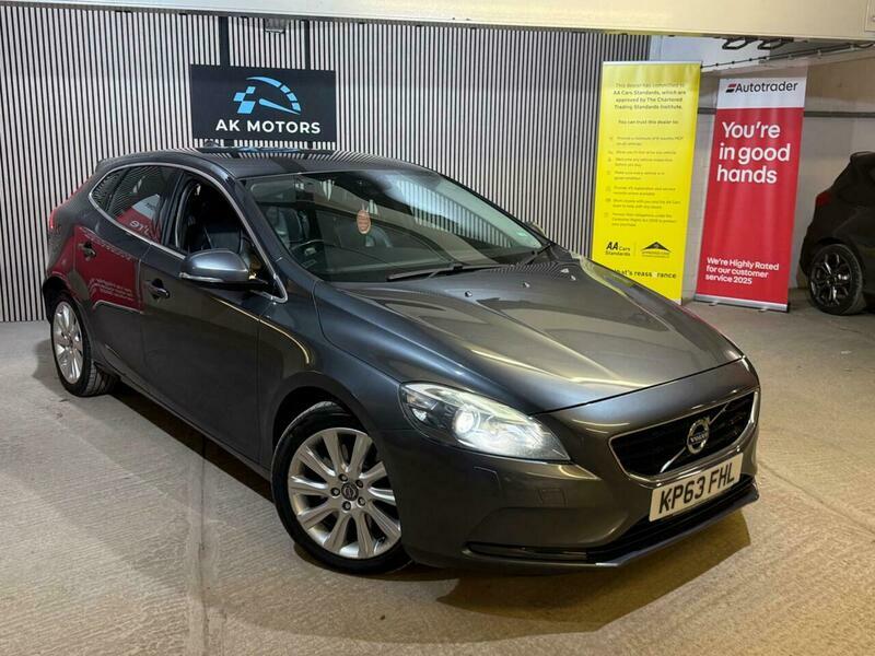Volvo V40 2.0 D3 Se Lux KP63FHL Grey #5