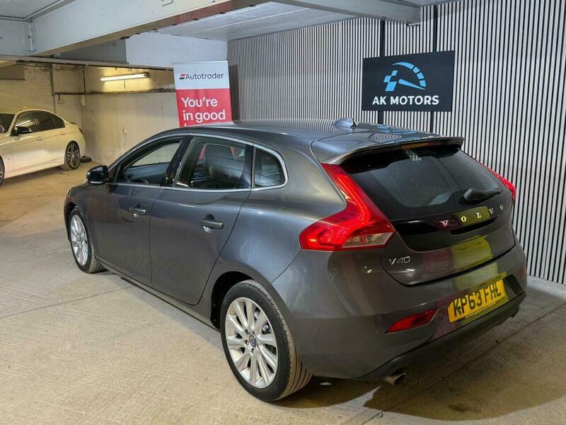 Volvo V40 2.0 D3 Se Lux KP63FHL Grey #3