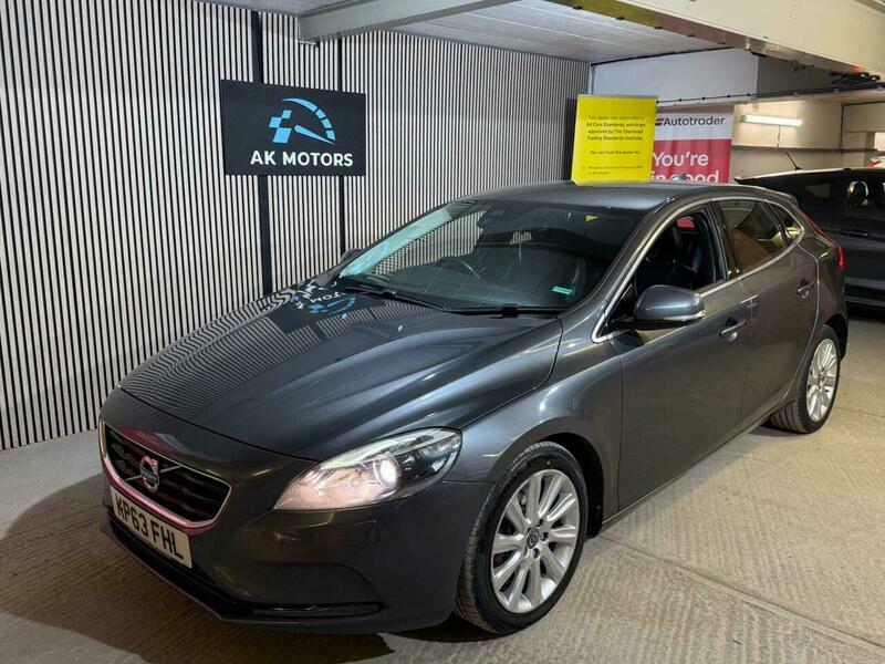 Volvo V40 2.0 D3 Se Lux KP63FHL Grey #2