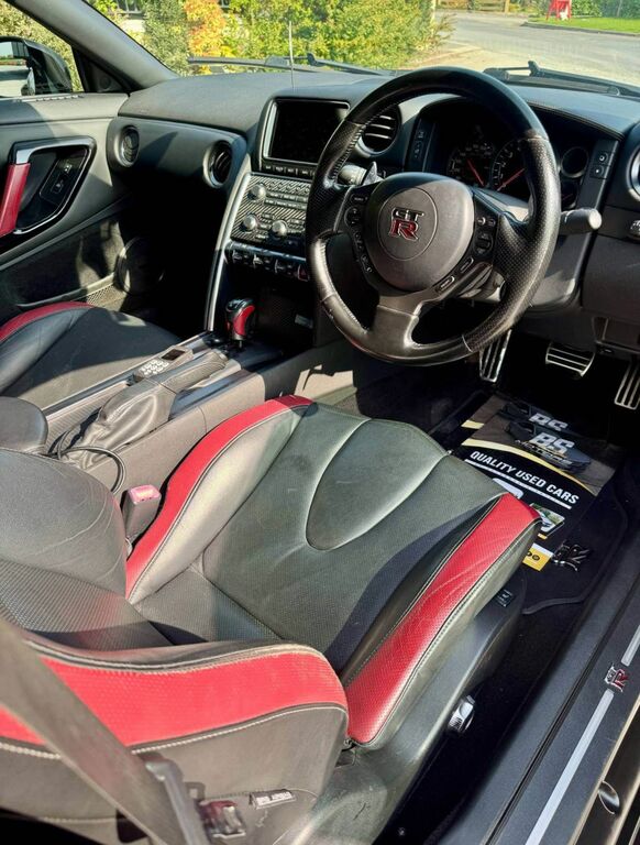 Nissan GT-R 3.8L Premium Edition Coupe Se Red #3