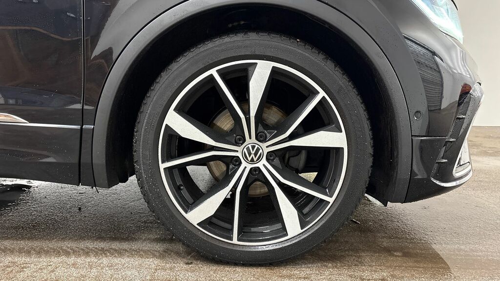 Volkswagen Tiguan 1.5 Tsi R-line Suv Dsg Euro 6 Ss 15 MA21XDR Black #5