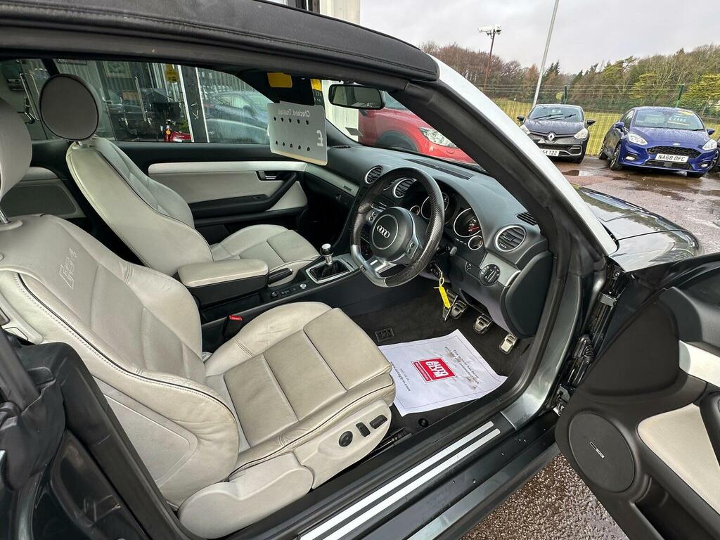 Audi RS4 Cabriolet Rs 4 Quattro Black #27