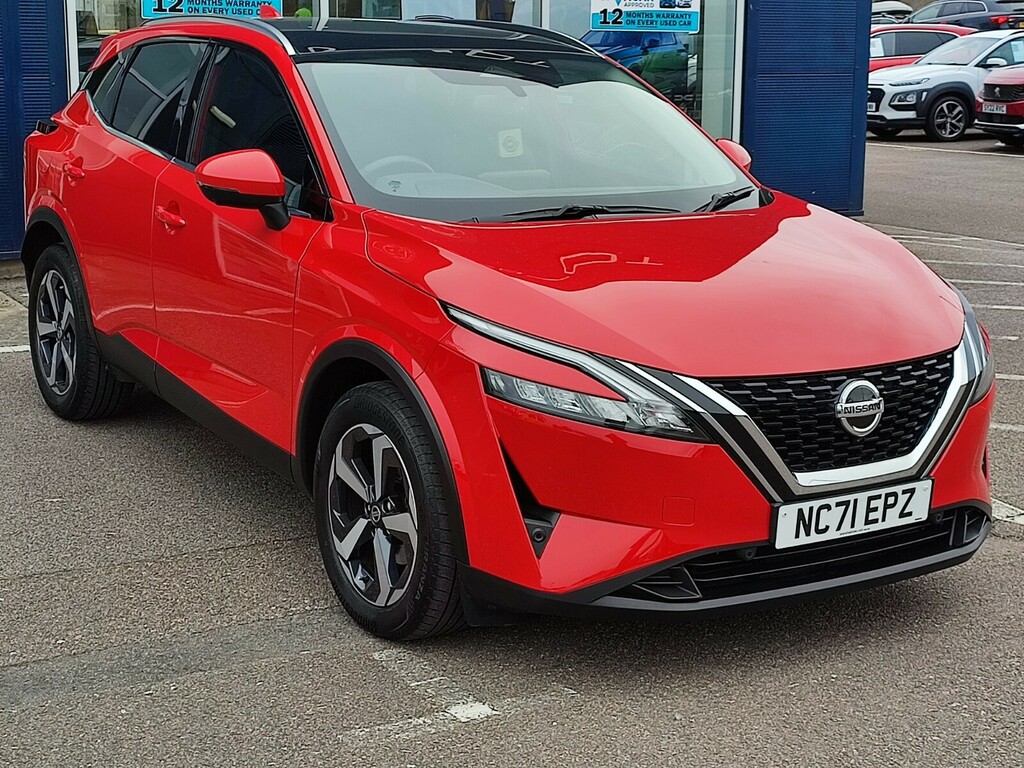 Nissan Qashqai 1.3 Dig-t Mh N-connecta Red