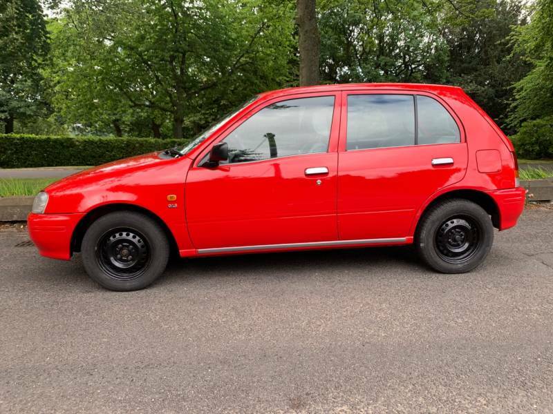 Toyota Starlet 1.3 Solida Red #10