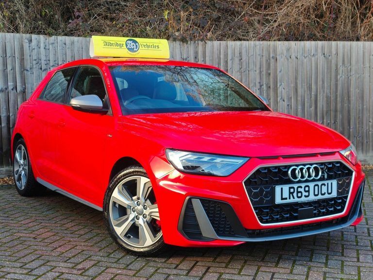 Audi A1 2.0 Tfsi 40 S Line Competition Sportback S Tronic Red