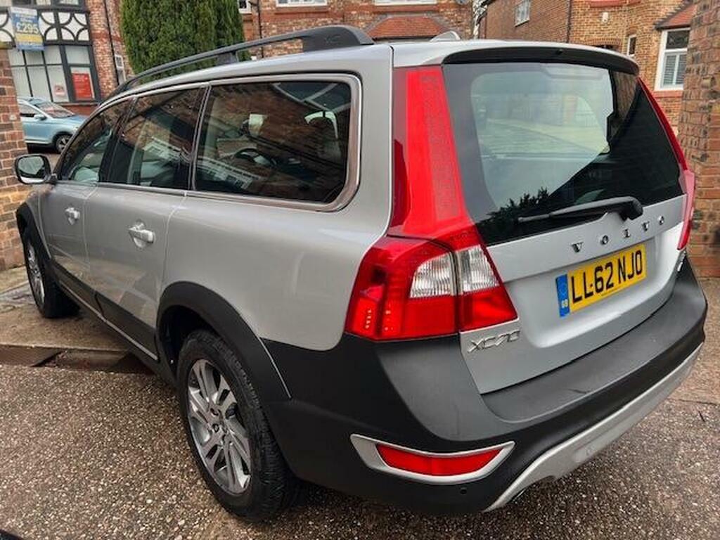 Volvo XC70 2.4 D5 Se Lux Geartronic Awd Euro 5 Silver #3