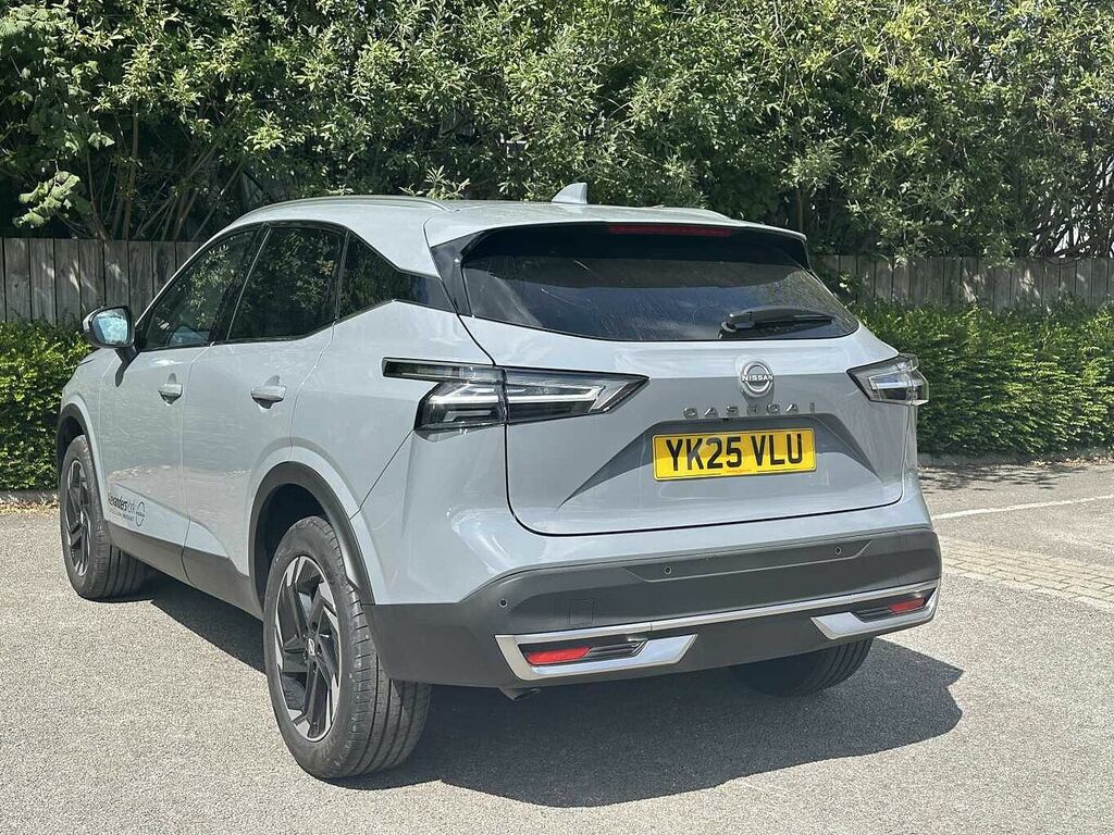 Nissan Qashqai 1.3 Dig-t Mh 158 N-connecta YK25VLU Grey #6
