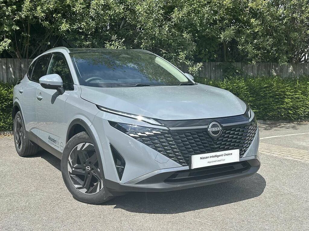 Nissan Qashqai 1.3 Dig-t Mh 158 N-connecta Grey