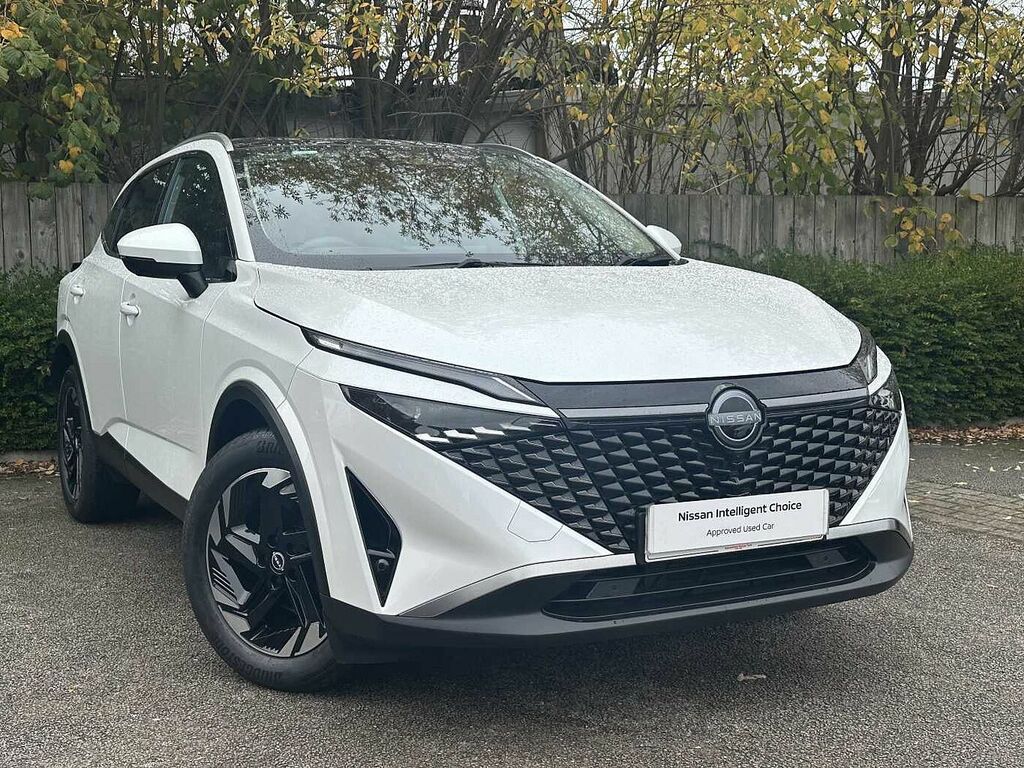Nissan Qashqai 1.3 Dig-t Mh N-connecta White