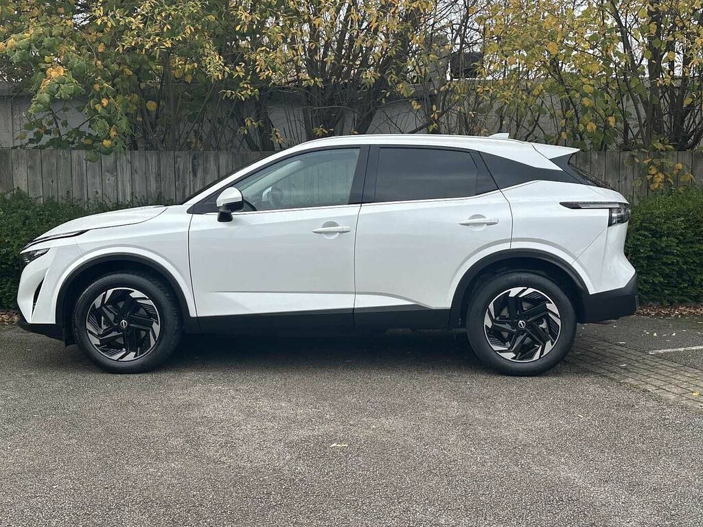 Nissan Qashqai 1.3 Dig-t Mh N-connecta OW24LXD White #4