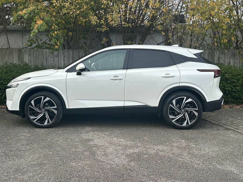 Nissan Qashqai 1.3 Dig-t Mh 158 Tekna YC22KZH White #4