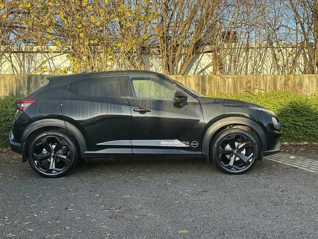 Nissan Juke 1.6 Hybrid Tekna YK75SXG Black #3