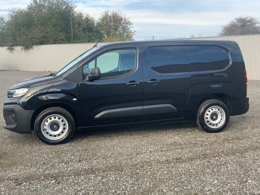 Vauxhall Combo 1.5 100Ps Crew Van L2h1 2300 Prime Air Con C Black #4