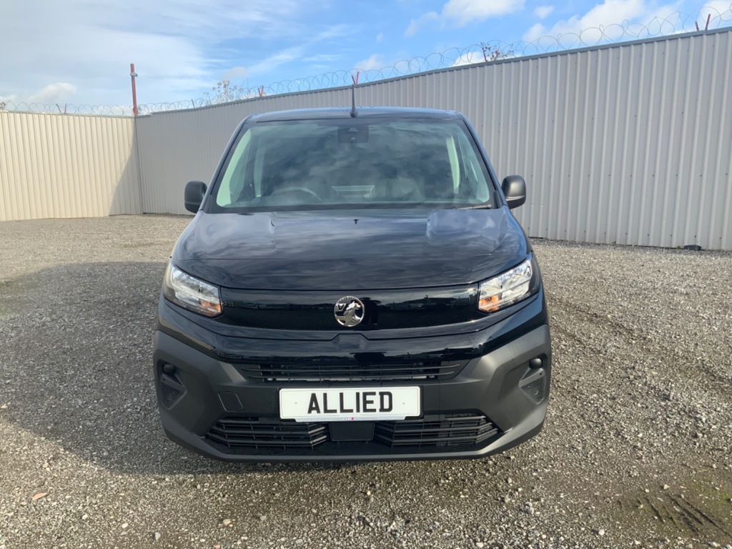 Vauxhall Combo 1.5 100Ps Crew Van L2h1 2300 Prime Air Con C Black #2