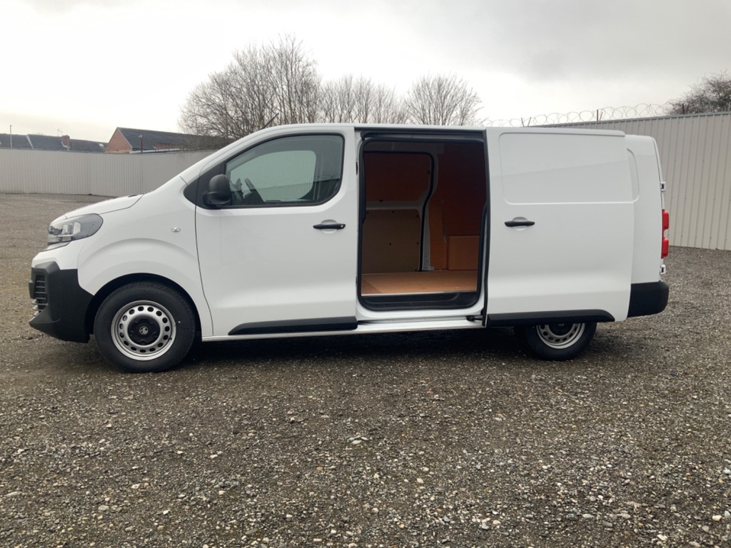 Vauxhall Vivaro L2h1 F2900 XL Prime Air Con Parking Sensors White #5