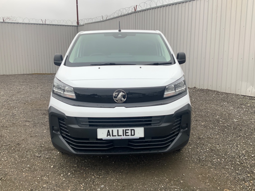 Vauxhall Vivaro L2h1 F2900 XL Prime Air Con Parking Sensors White #2