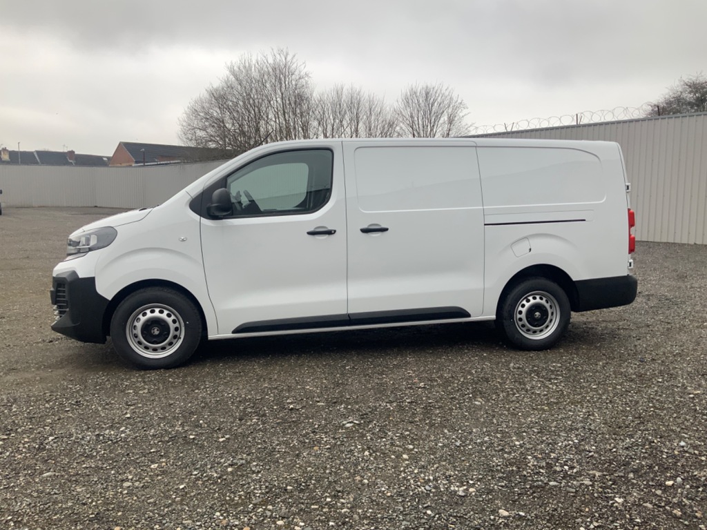Vauxhall Vivaro L2h1 F2900 XL Prime Air Con Parking Sensors White #4
