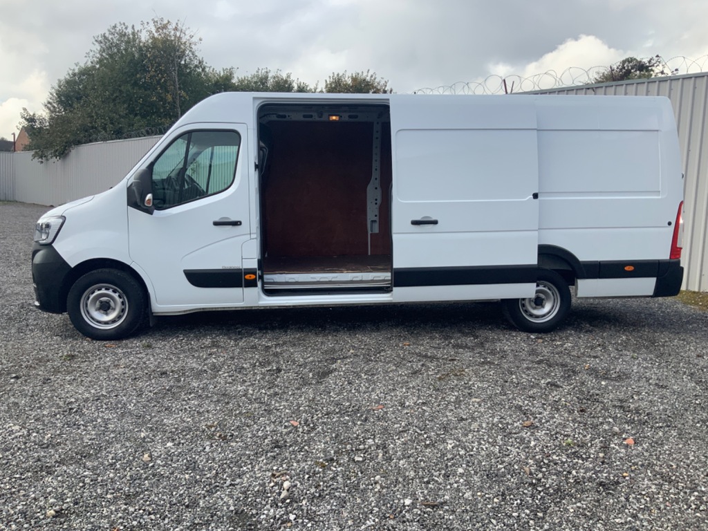 Renault Master Lml35 2.3 Dci 145 Bhp Xlwb Business Dci Rear Wh YM22SBU White #5