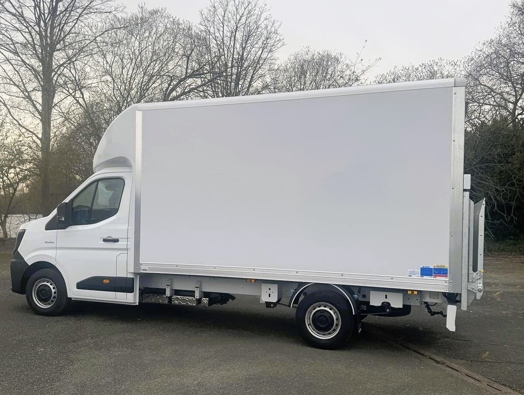 Renault Master Master 2.0 Blue Dci 150 Bhp Advance 4.3 Metre Luto White #2