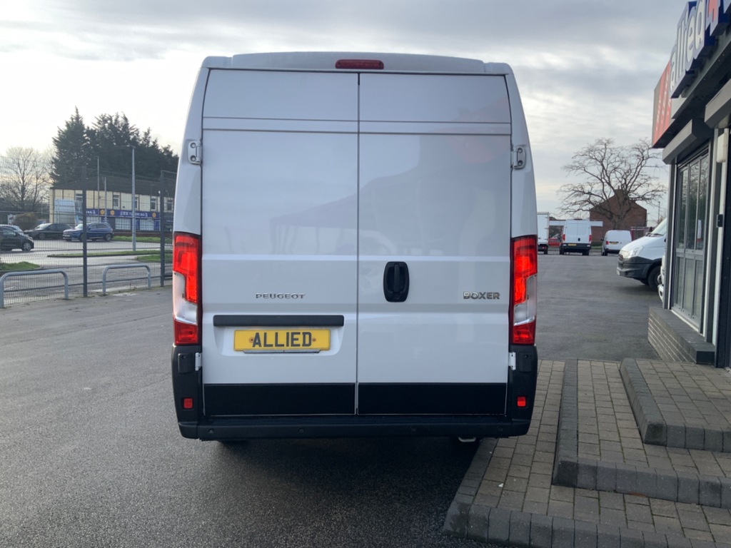 Peugeot Boxer 2.2 Bluehdi 435 L4h2 Professional Premium Plus P V YM73JJX White #4